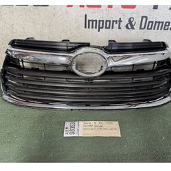2014 - 2015 - 2016 TOYOTA HIGHLANDER FRONT BUMPER GRILLE OEM AX98353 w/o emblem