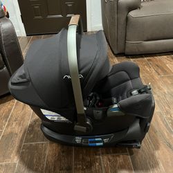 NUNA PIPA RX CAR SEAT AND BASE AND ADAPTER 