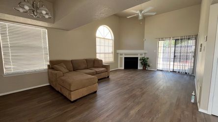 Reversible sectional couch
