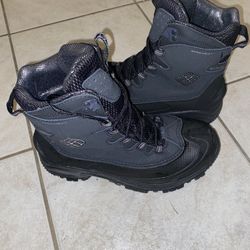 Columbia Boots Isolation Inside. Size 8.5