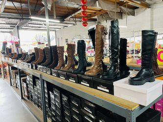 Beautiful Woman Boots $20