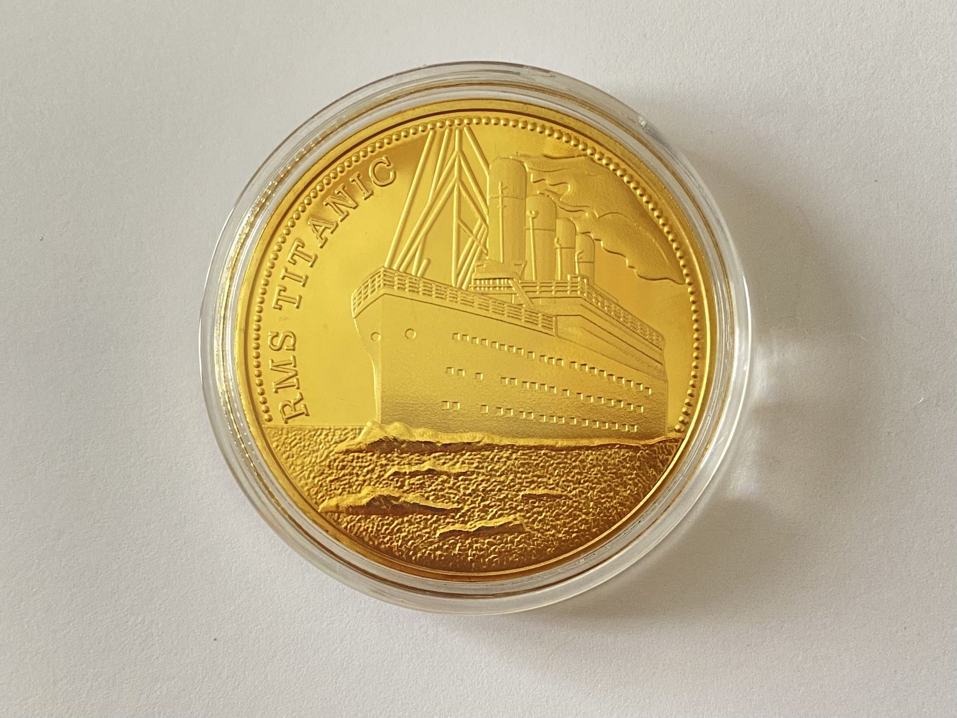 Gold Plated Coin , “Titanic ship” , Art collection medal , commemorative coins souvenir for home.