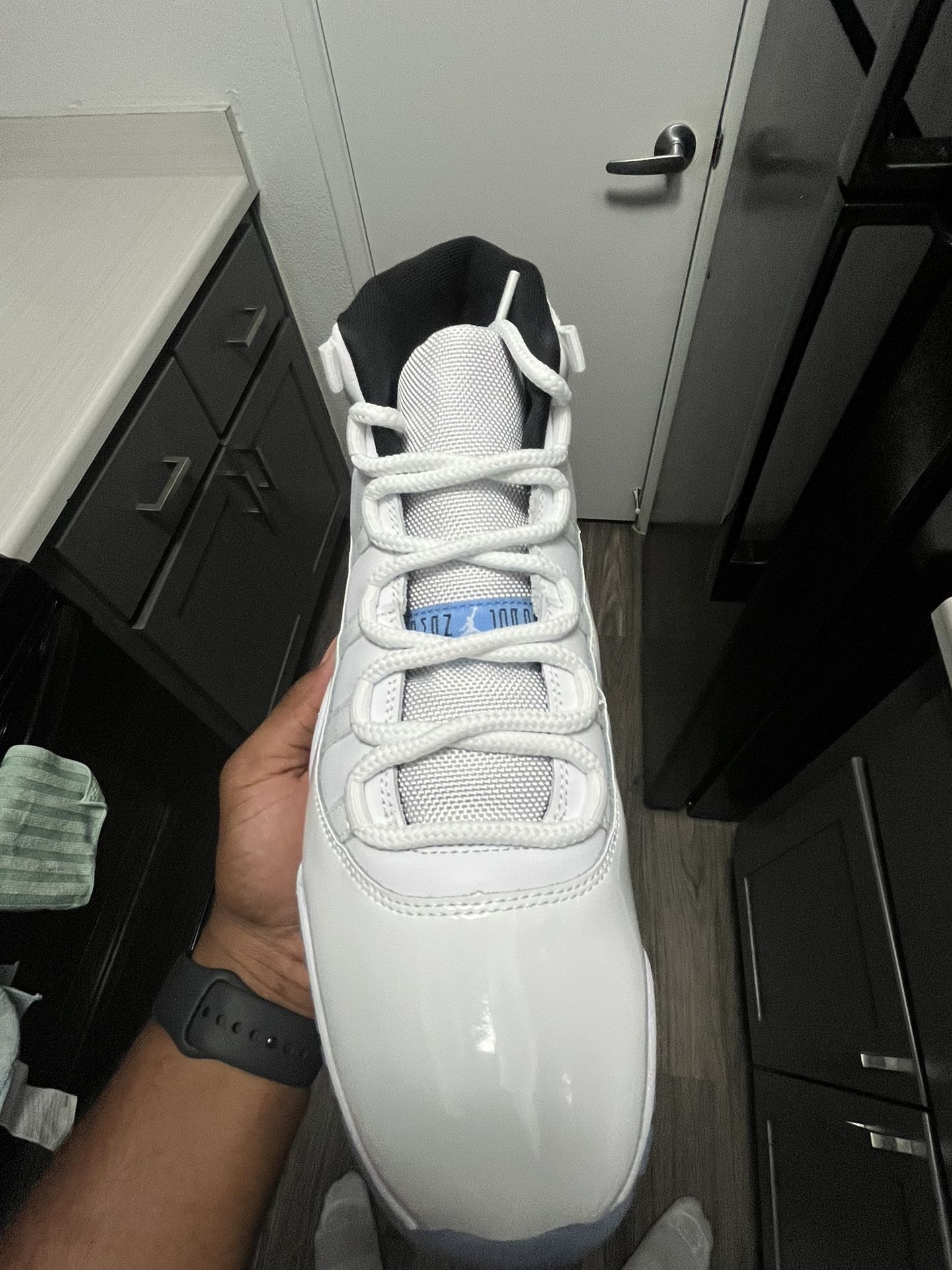 Air Jordan 11 Legend Blue/Columbia