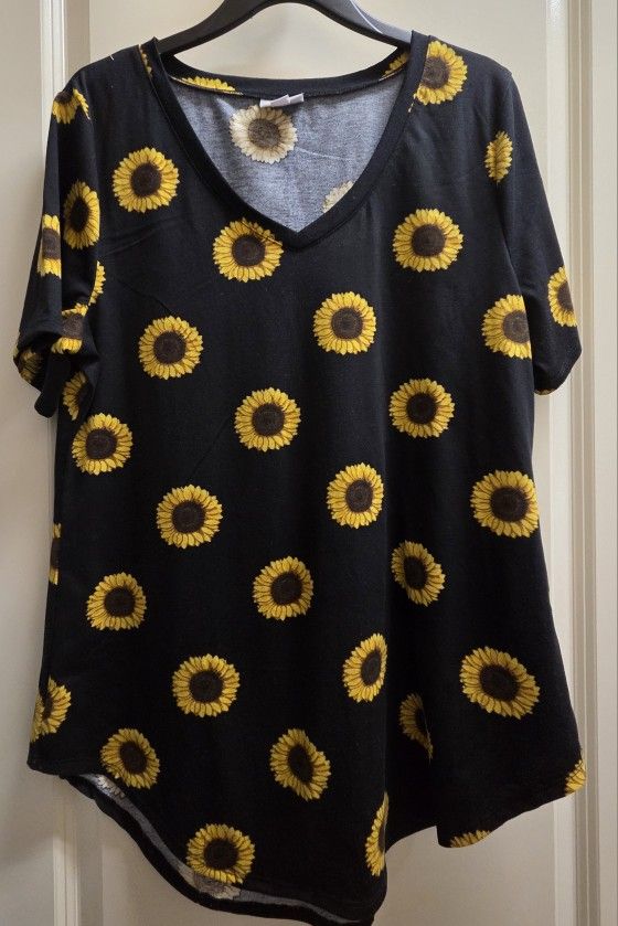LulaRoe Tshirt 