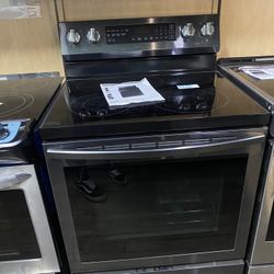 Samsung Single Oven Electric Range 