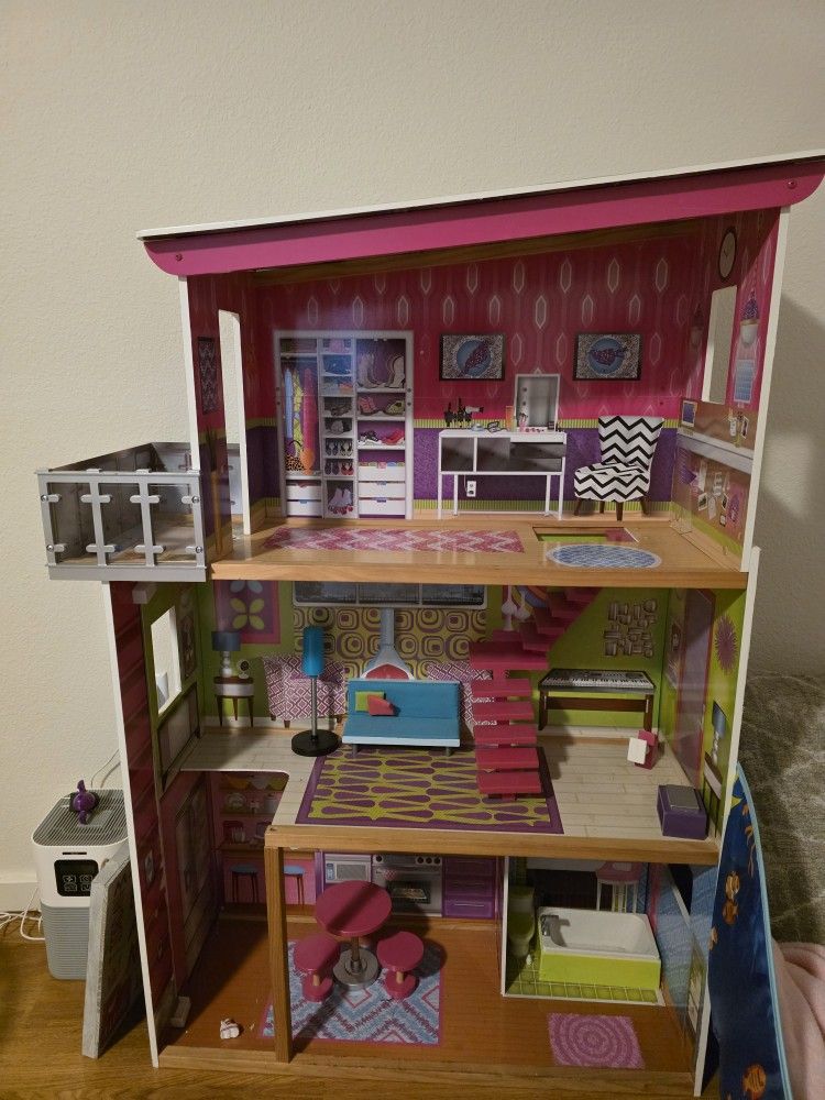 Dollhouse