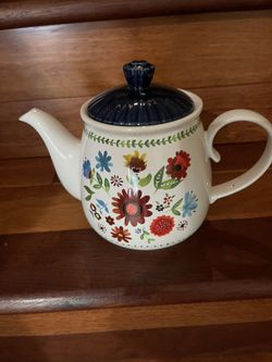 Tea Pot Good Condition 