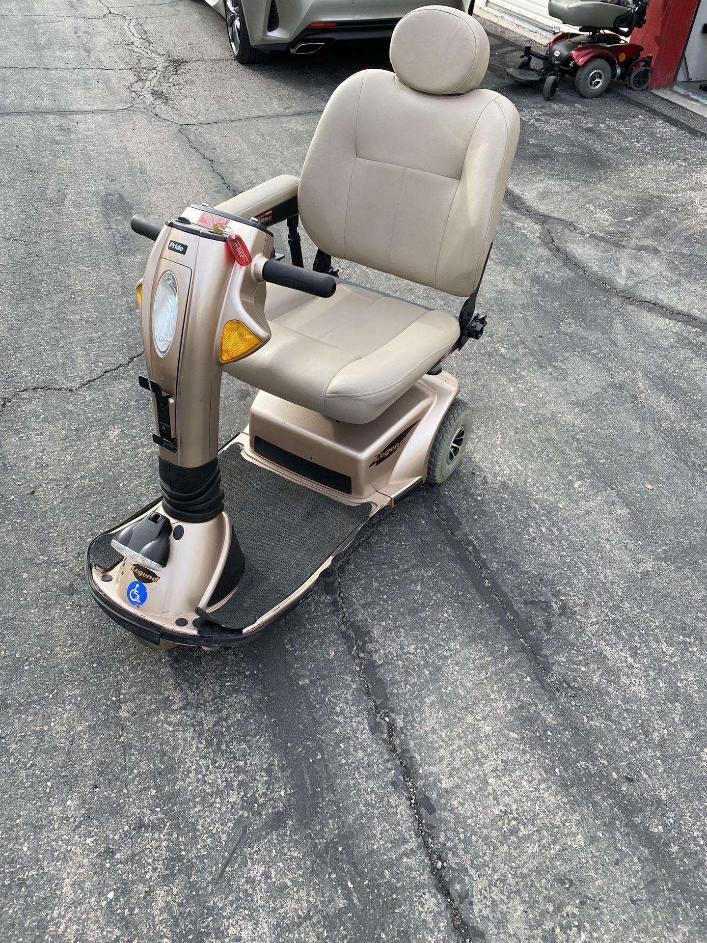 Pride legend Mobility Medical Scooter Amigo Motorised