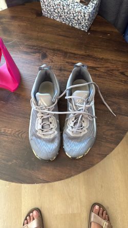 Nike sneakers men’s size 10 good condition