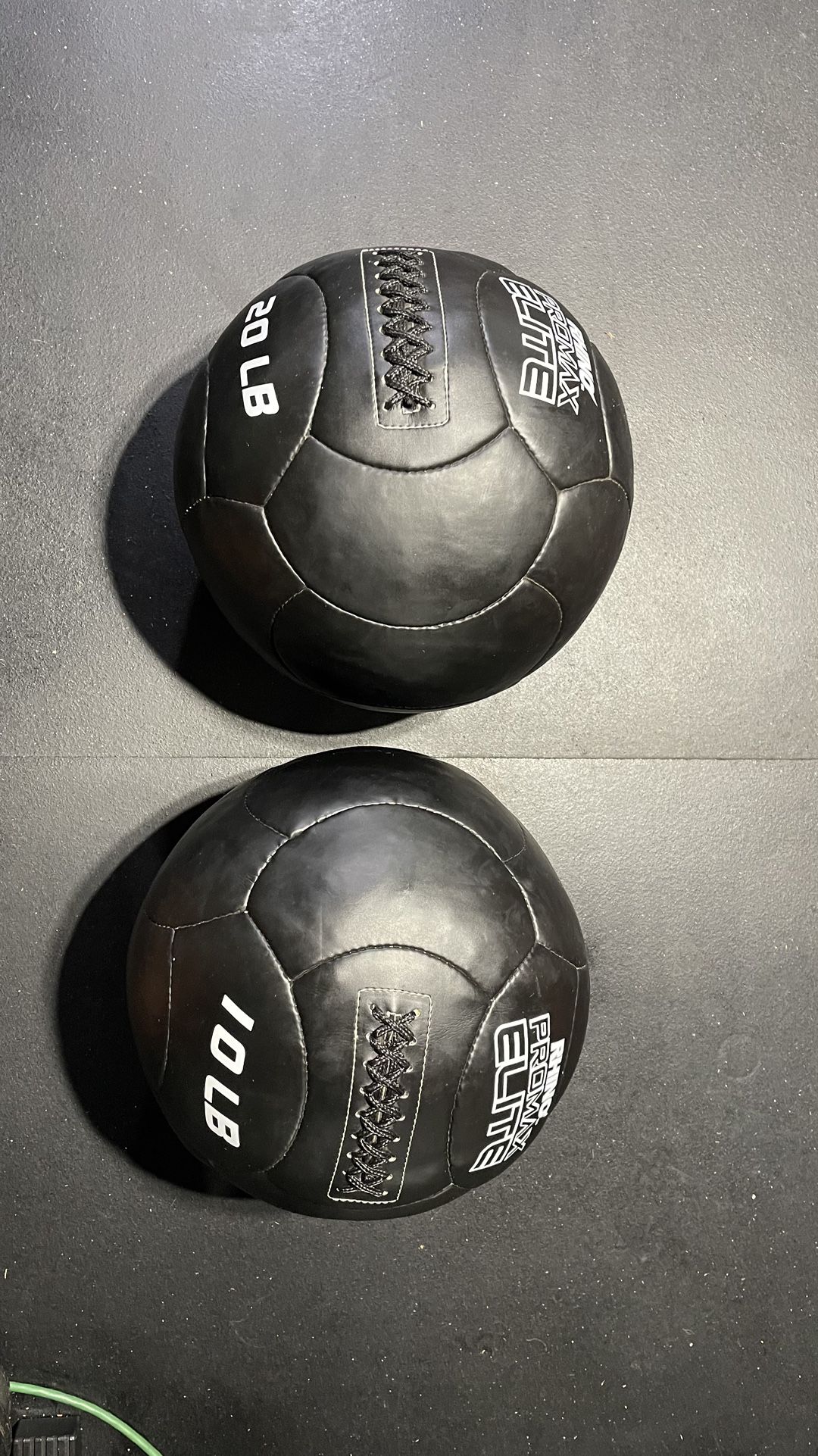 WALL BALLS