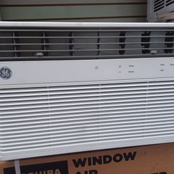 Best Deals.  8000btu Windows Ac By GE WiFi Smart.  Complete Set New In Box 