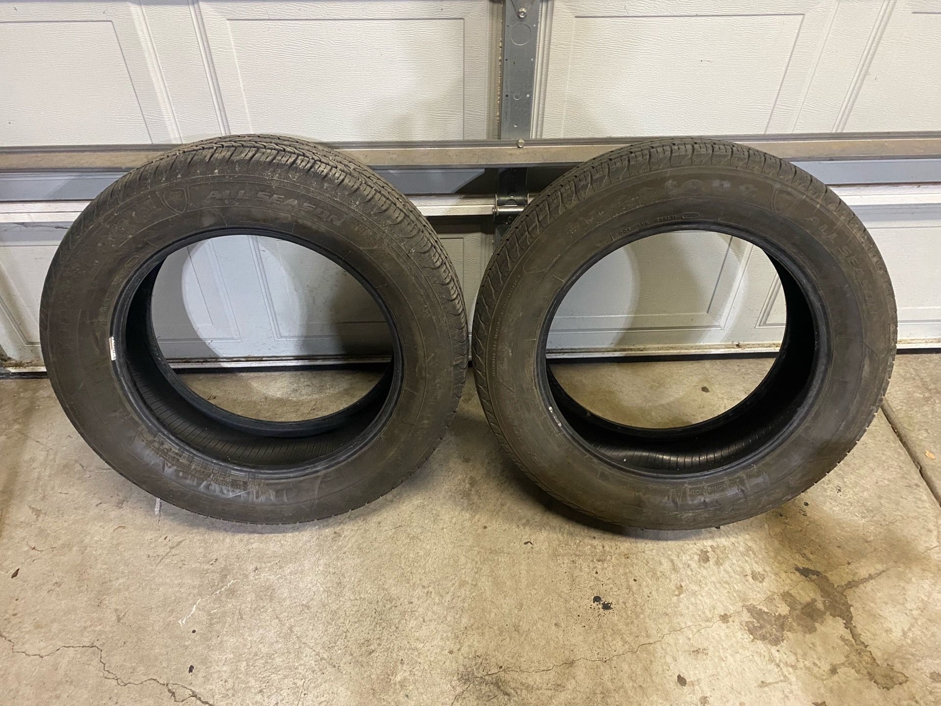 Firestone all season 235 / 60 / 18