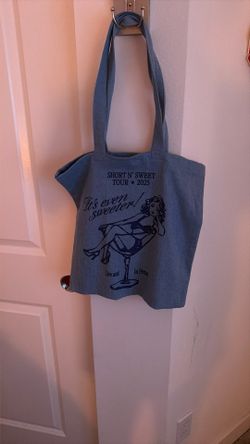 Sabrina Carpenter Tote Bag