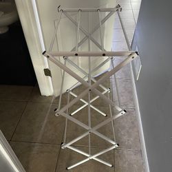 Clothes hangar/ Dryer