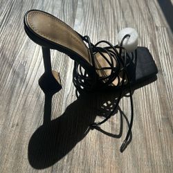 sandals/heels
