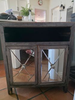 Night stand
