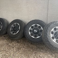 2018 F350 18” Rims And Tires