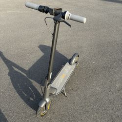 Segway G30Max Electric Kick Scooter Foldable Electric Scooter w/40.4 Max Operating Range