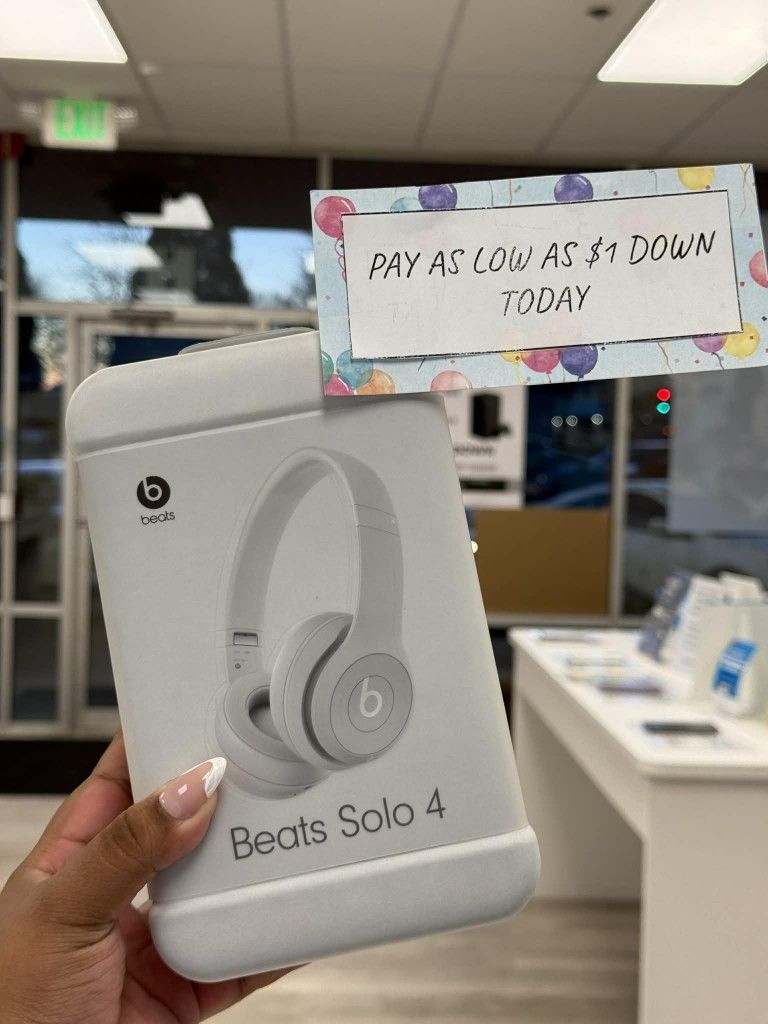 Beats Solo 4 True Wireless On The Ear Headphones - Brand New