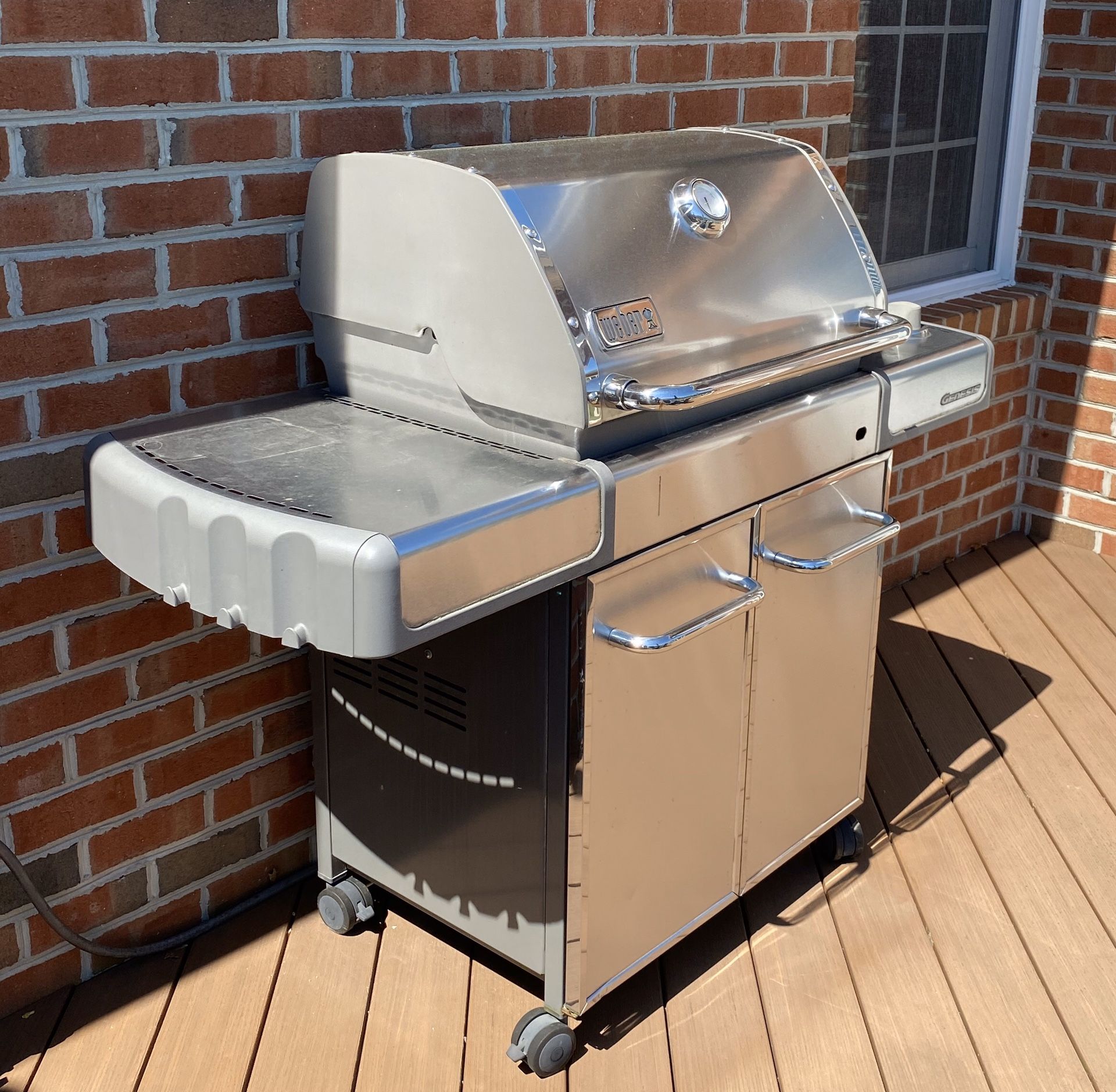 er Gas Grill Stainless with natural gas hookup for Sale in Mount