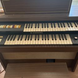 Hammond an electric organ