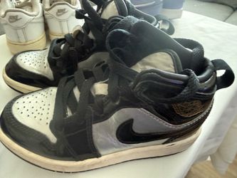 Air Jordan 1 High-Top Sneakers Black White