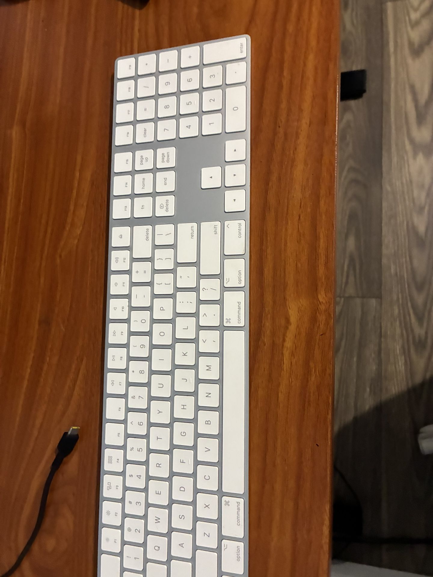 Apple Keyboard FOR THE LOW