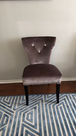 Elegant Mauve Velvet Accent/Dining Chair