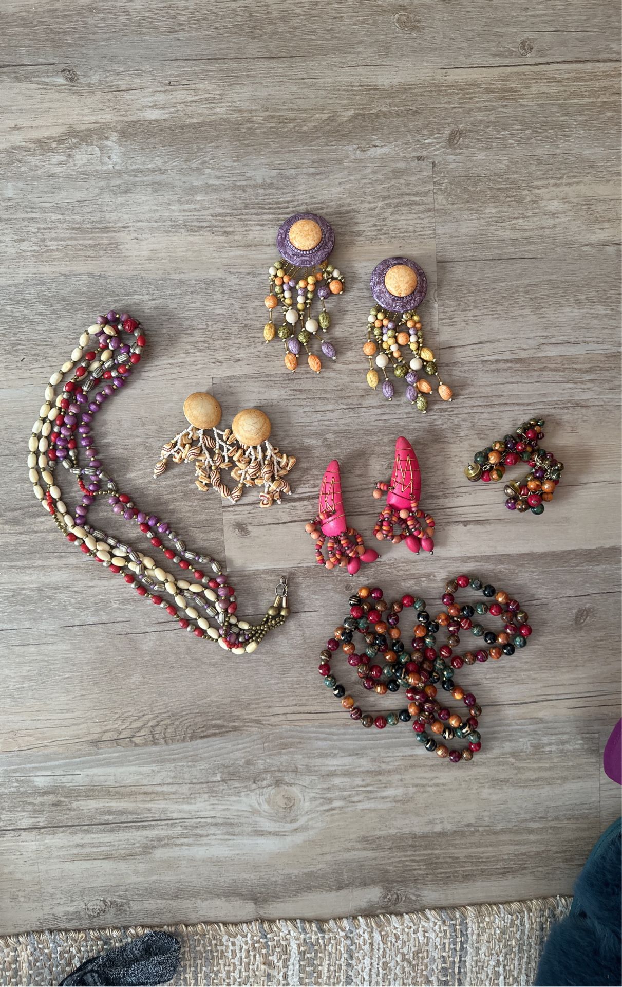 Vintage jewelry Bundle Earrings And Beads Necklaces