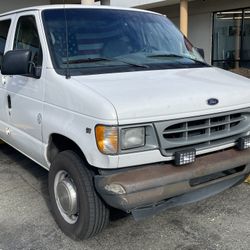 2001 Ford E-250