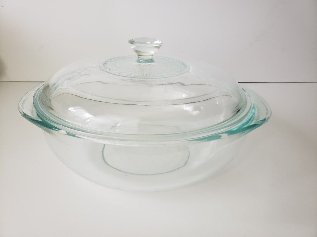 Vintage Pyrex Clear bowl 2 QT - 1.9 L 024 with Lid 624C A made in USA