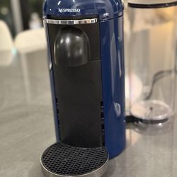 Nespresso Vertuo Next Coffee Machine – Excellent Condition, Works Perfectly