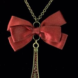 Beautiful Brass Metal Necklace with Eiffel tower Pendant 