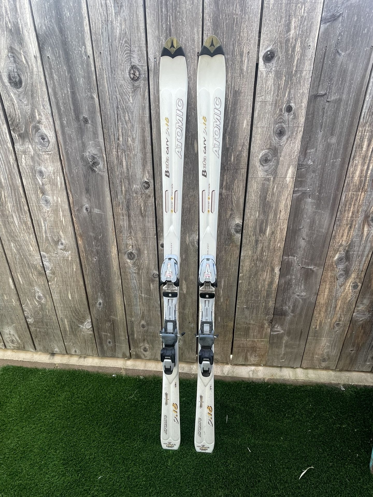 Atomic Skis
