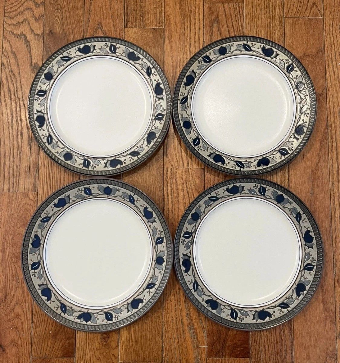 Mikasa Dinner Plate Dish Intaglio Arabella Japan Lot Dinnerware Set 4 CAC01
