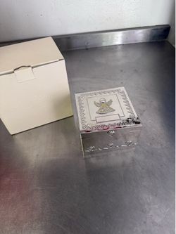 Jewelry Box / Keepsake Box never used