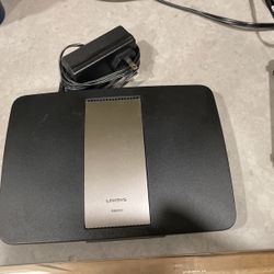 LINKSYS EA6500 Router