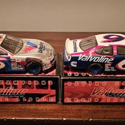 Mark Martin Racing Champions Valvoline Dual Car Set Stock and Chrome # 0537 of 2500