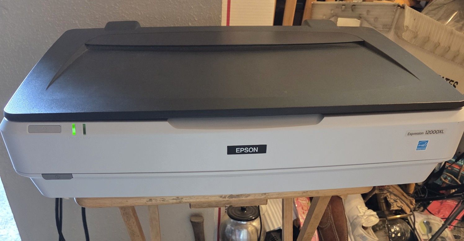Epson 12000XL Model J331B Graphic Arts 2400 X 4800 DPI Flatbed Scanner