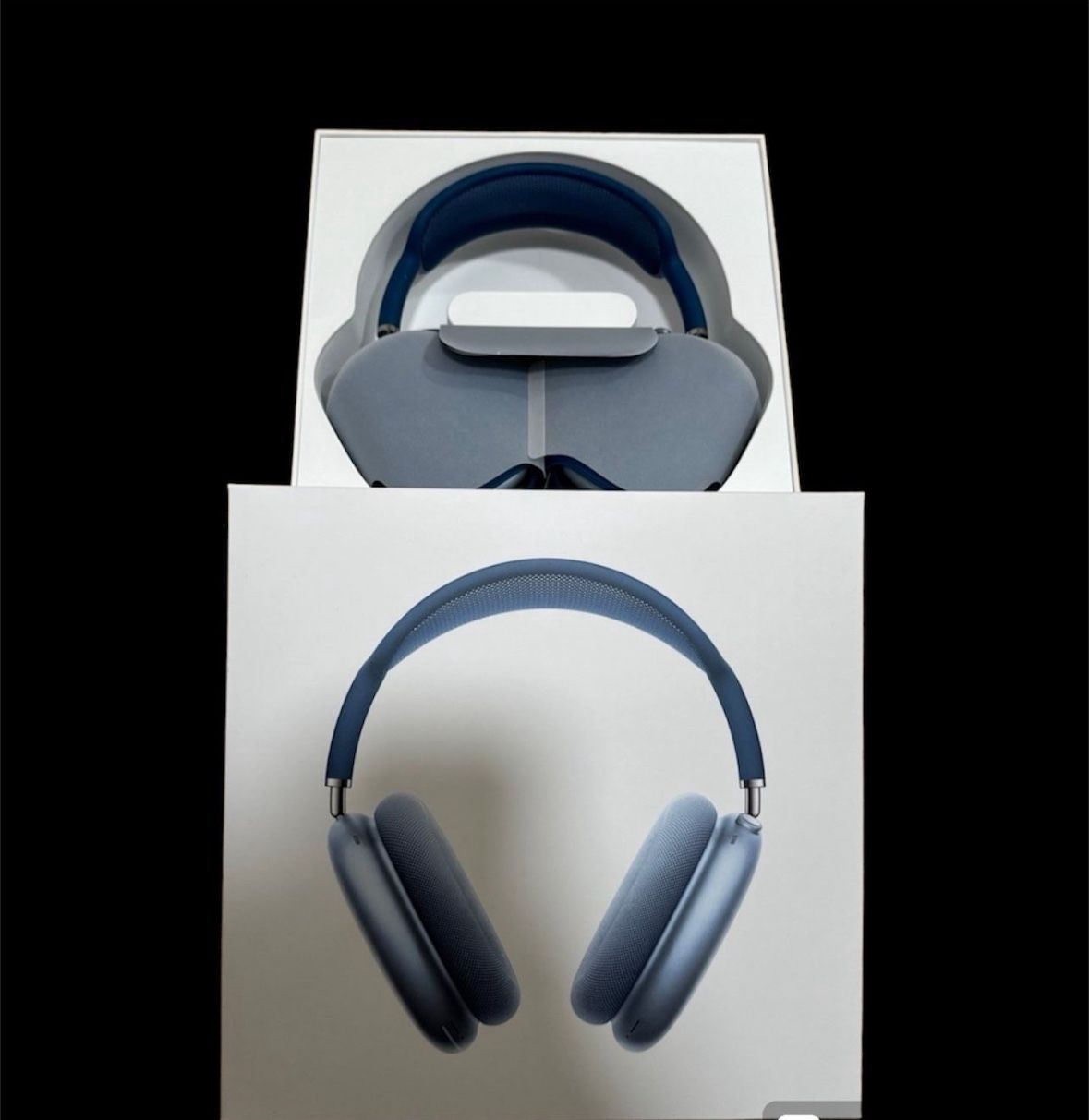 Refurbished AirPods Max (Sky Blue)