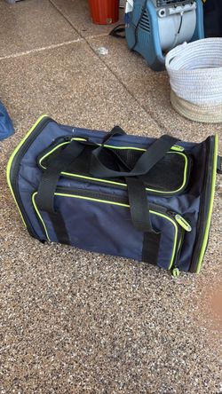 Pet carrier