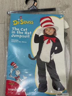 Toddler cat In hat costume