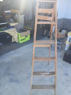 6ft wood ladder