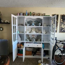 White Hutch
