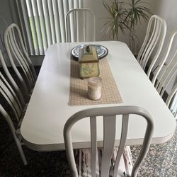 Dining Room Set/ Kitchen Set 