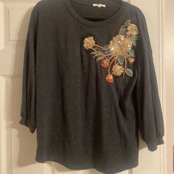 Pleione Women’s Gray Floral Sweater Size Medium