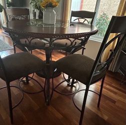 Bistro / dining table