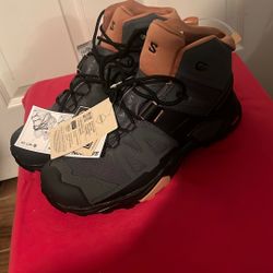 Hiking Boots Salomon Size W10 Men 8.5