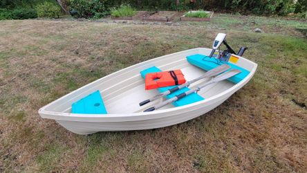 8' WalkerBay boat with 24lb thrust MinnKota electric motor
