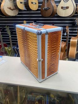 3412 faux alligator accordion case